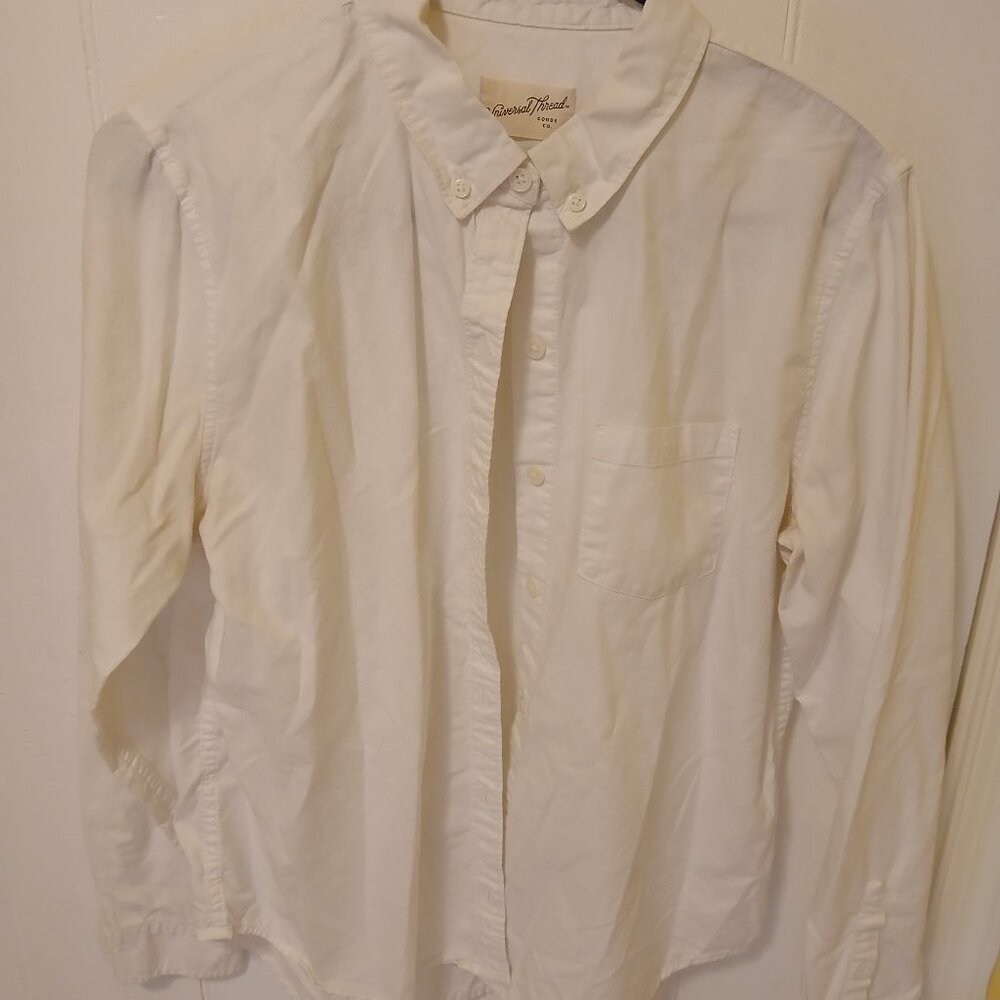 Universal Thread White Camden Button Down Collared Shirt, Women's Medium